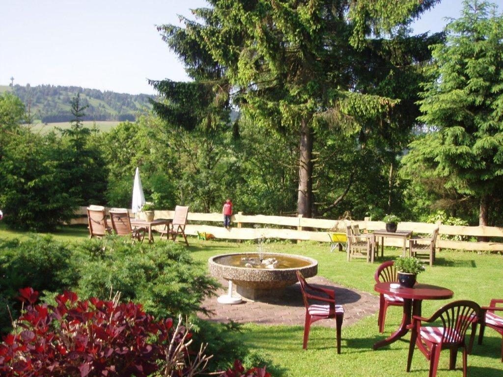 Pension Haus Am Hirschsprung Виллинген Экстерьер фото