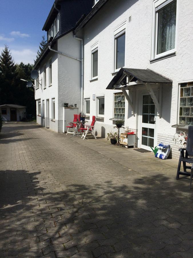 Pension Haus Am Hirschsprung Виллинген Экстерьер фото